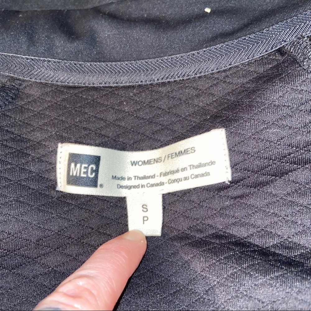 MEC zip up jacket - Picture 4 of 6